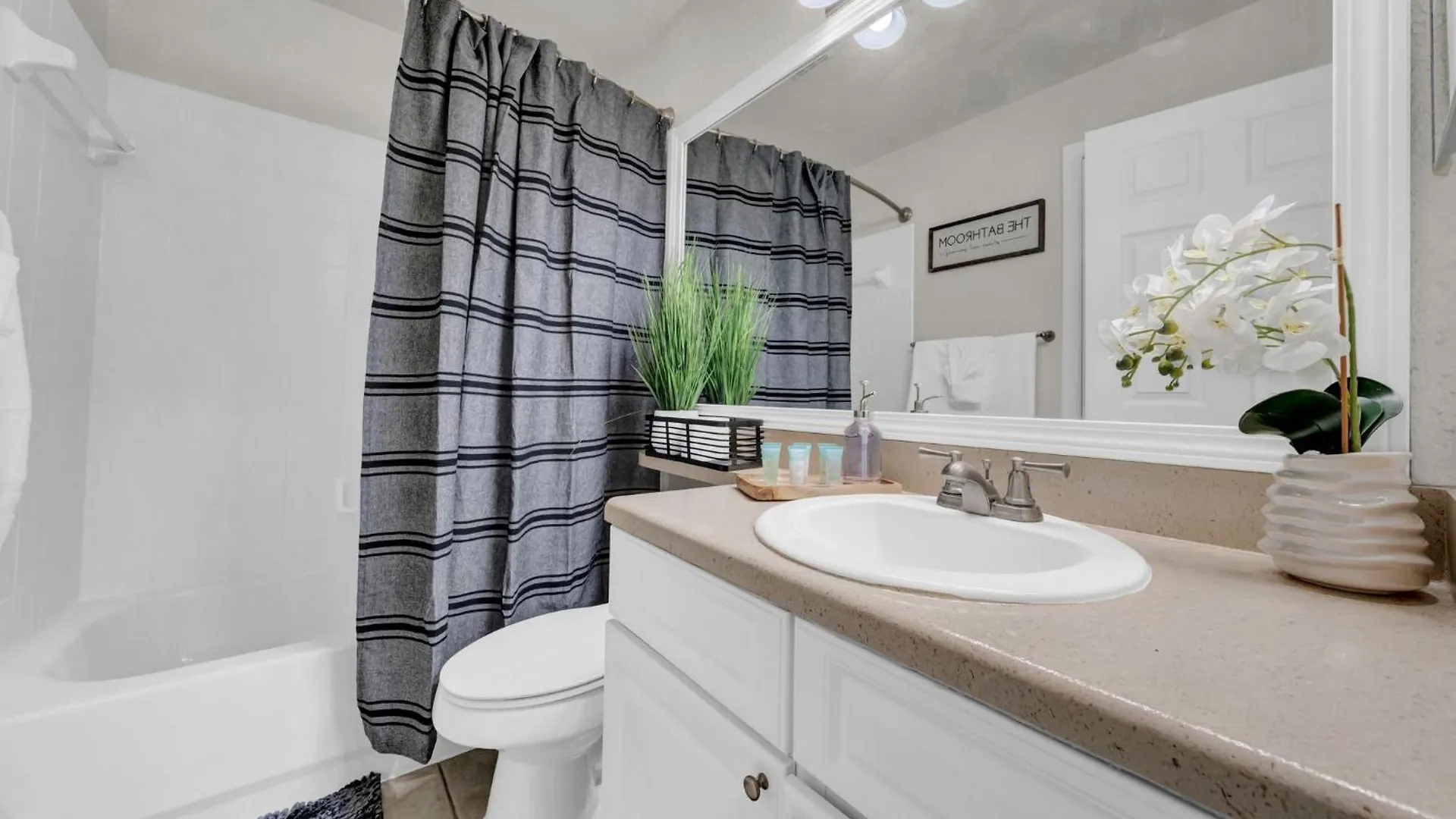 Oasis 2Br2Ba- Minutes To Airport & Westchase #8 Apartment Tampa