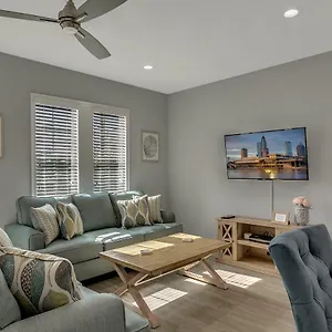  Apartment New 3/2 Duplex Minutes From Heart Of -unit B