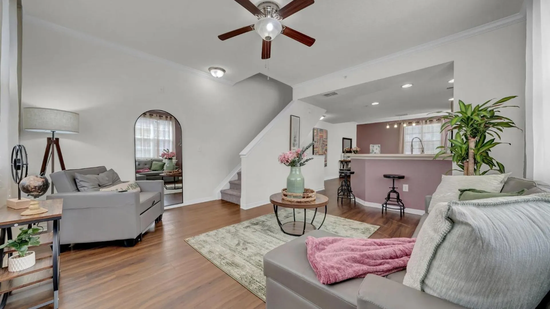 Kontakt z Oasis 2Br2Ba- Minutes To Airport & Westchase #8